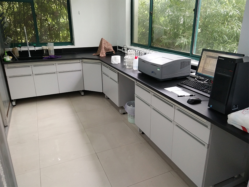 1769407909579943.jpg 钢木实验台厂家