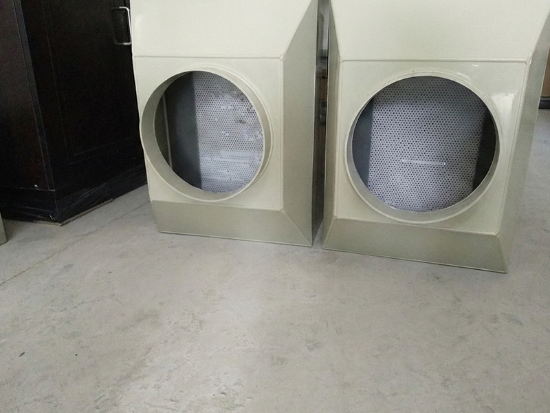 1773282857137947.jpg 华巨升实验室活性炭箱