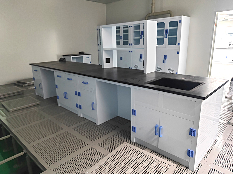 PP实验台耐酸碱性能解析强腐蚀化学实验室的首选方案华巨升推荐